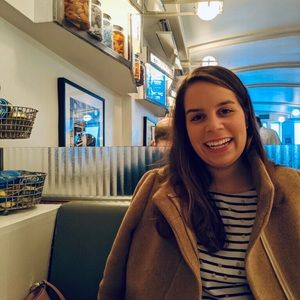 Meet your Posher, Emily